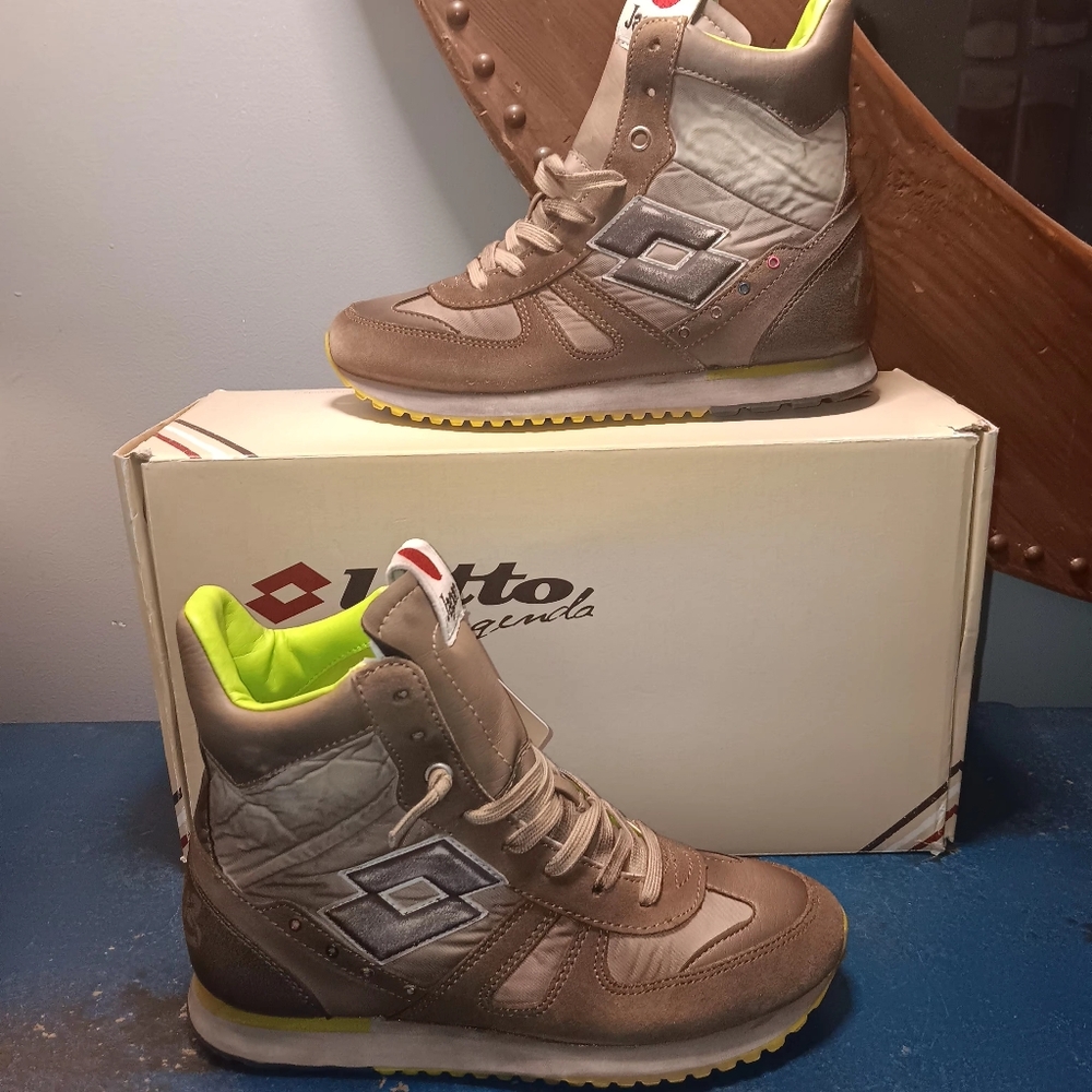 Lotto High-Top Sneakers with Neon Accents